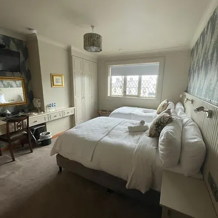 فندق مبيت وإفطار Ardawn House 5*