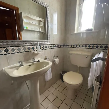 فندق مبيت وإفطار Ardawn House 5*